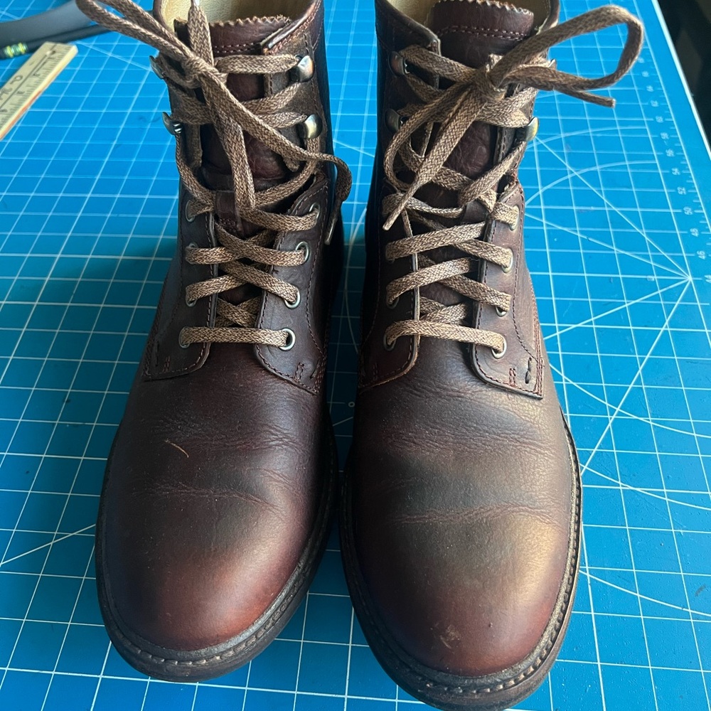 UGG Men's Dark Brown Leather Boots